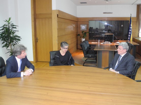 У Сарајеву разговарали предсједавајући Представничког дома Шефик Џаферовић и амбасадор Уједињеног Краљевства Велике Британије и Сјеверне Ирске у БиХ